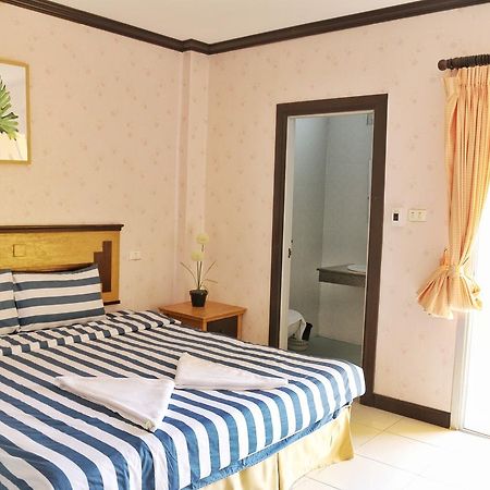 The Galiness International Backpacker Hostel Phuket Patong Екстериор снимка