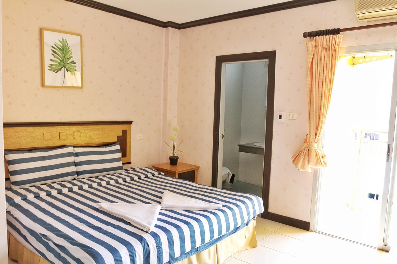 The Galiness International Backpacker Hostel Phuket Patong Екстериор снимка
