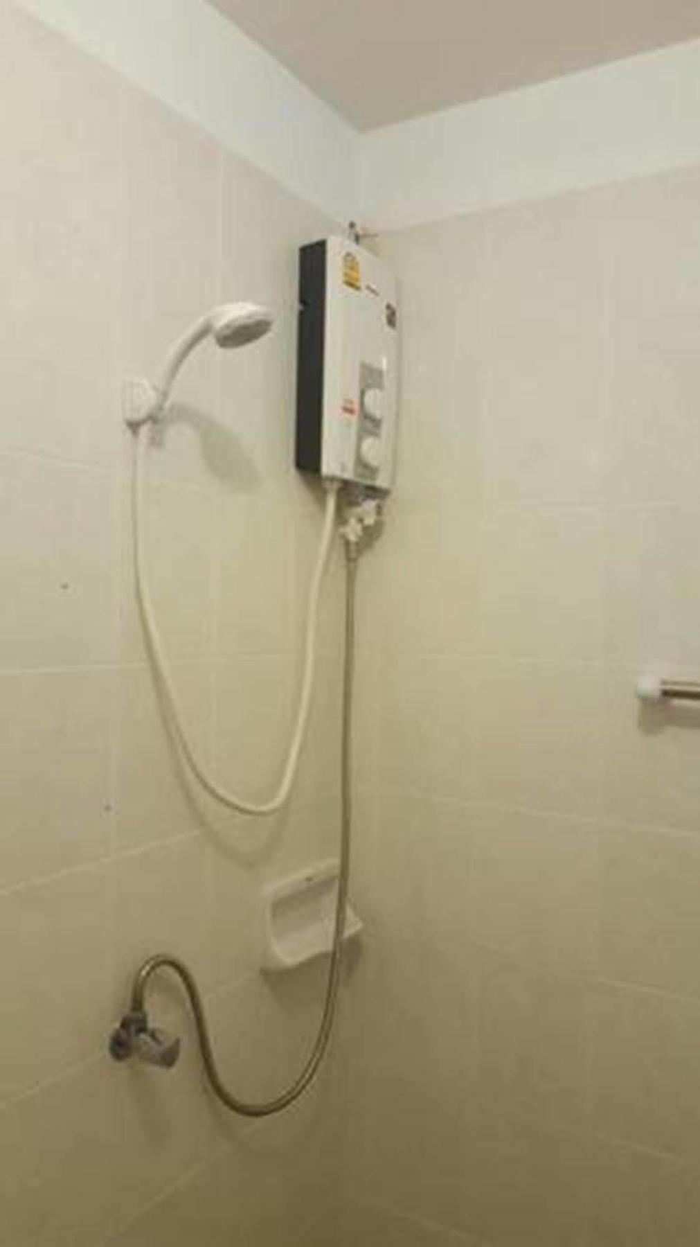The Galiness International Backpacker Hostel Phuket Patong Екстериор снимка